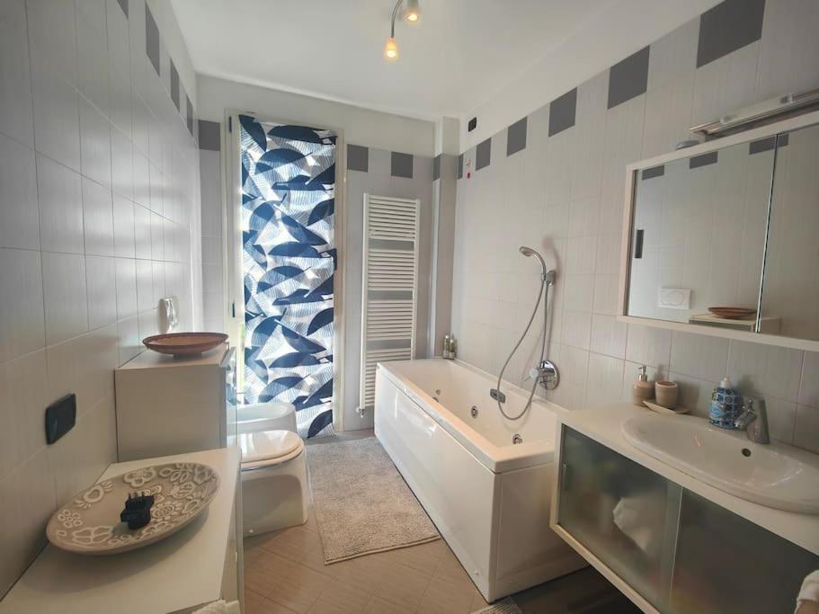 Apartmán Glamour House, Comoda A Tutti I Servizi Parma Exteriér fotografie